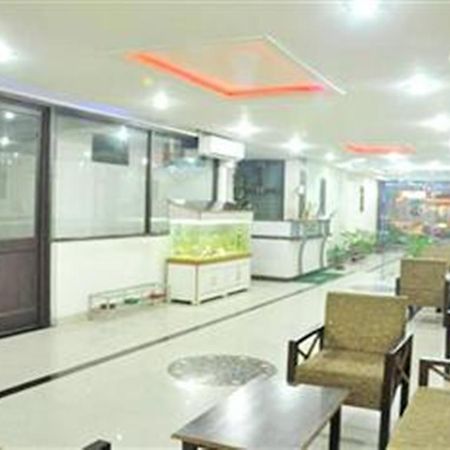 Hotel Dawat Palace آغْرا المظهر الخارجي الصورة