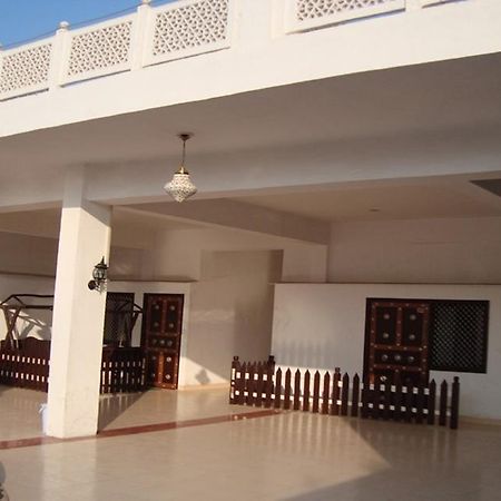 Hotel Dawat Palace آغْرا المظهر الخارجي الصورة