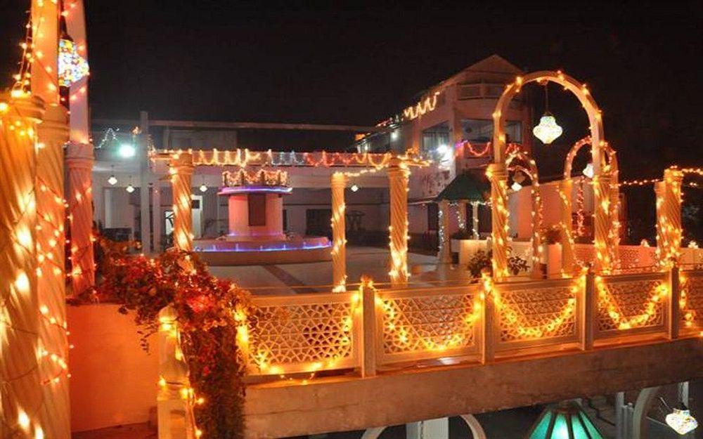 Hotel Dawat Palace آغْرا المظهر الخارجي الصورة