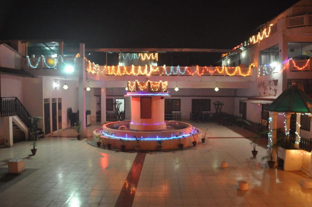 Hotel Dawat Palace آغْرا المظهر الخارجي الصورة