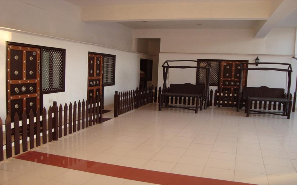Hotel Dawat Palace آغْرا المظهر الخارجي الصورة