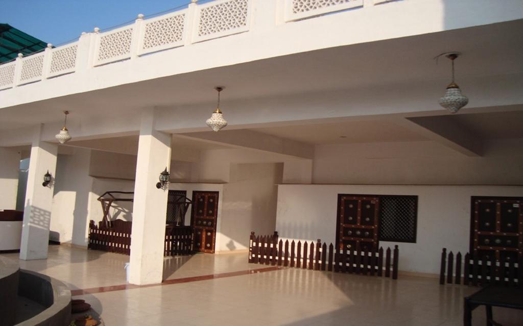 Hotel Dawat Palace آغْرا المظهر الخارجي الصورة