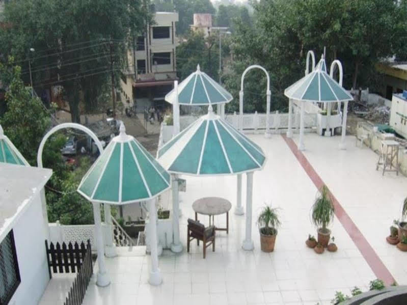 Hotel Dawat Palace آغْرا المظهر الخارجي الصورة